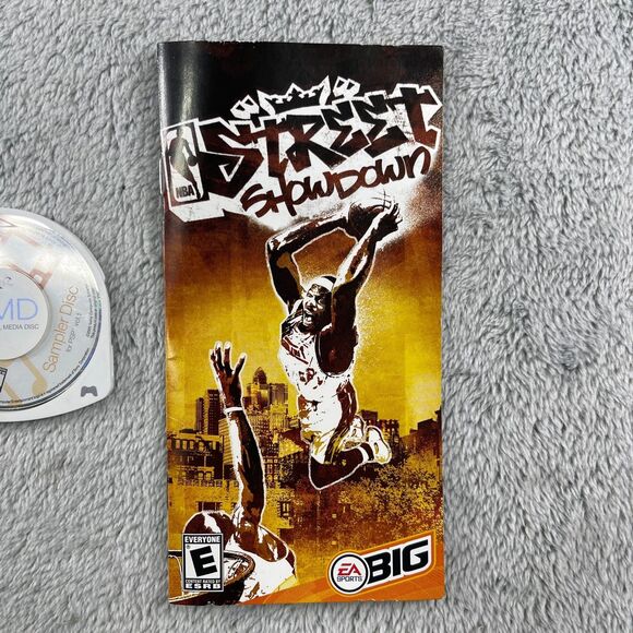 Vintage NBA Street Showdown Sony PSP 2005 Complete - Picture 4 of 5